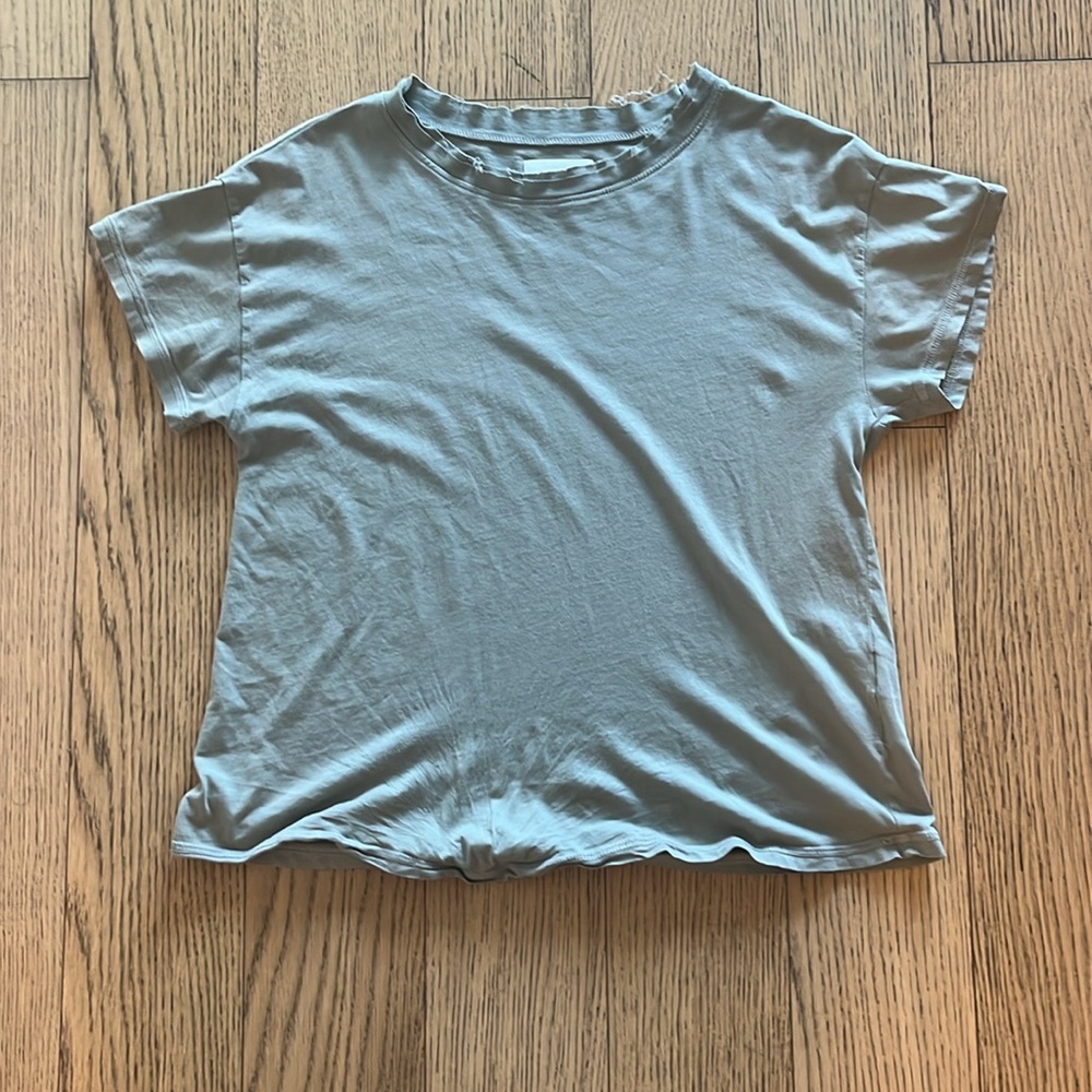 Mate the label green t